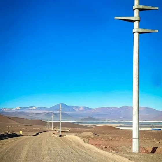 Instalación de Líneas de Media Tensión Aéreas en la Puna
